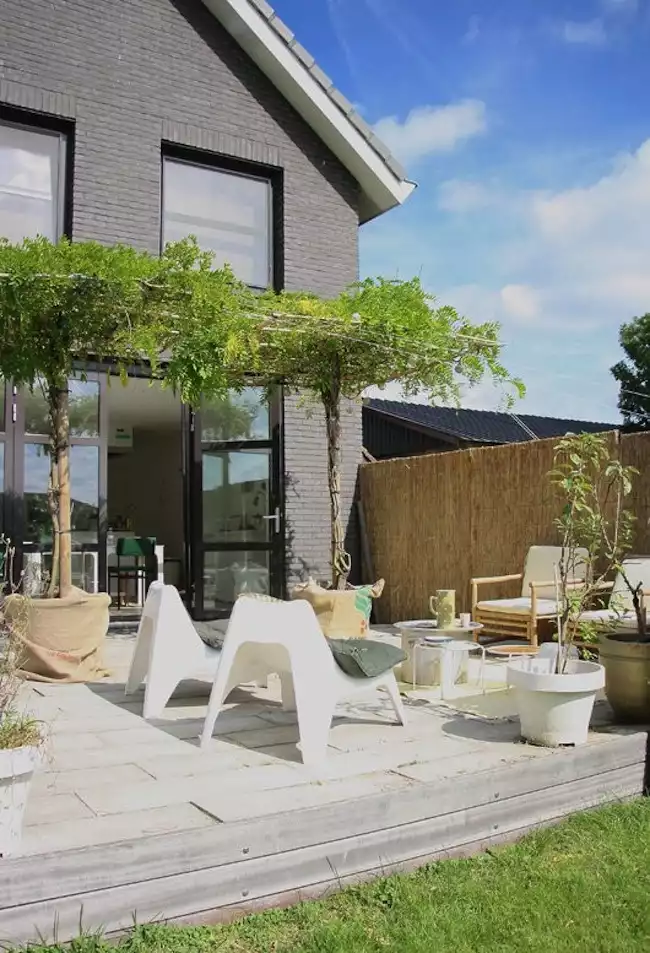 Terrasse en bois clair