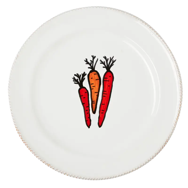 Assiette blanche, motif carottes au centre