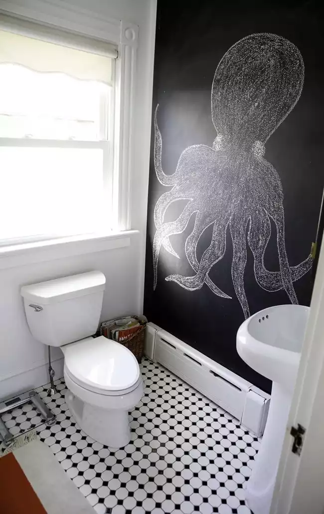 Toilettes et chalkboard