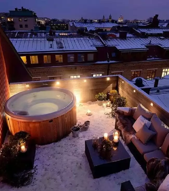 Toit-terrasse avec jacuzzi en Suède