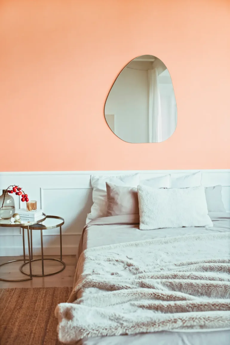 Couleur Pantone 2024 mur de chambre