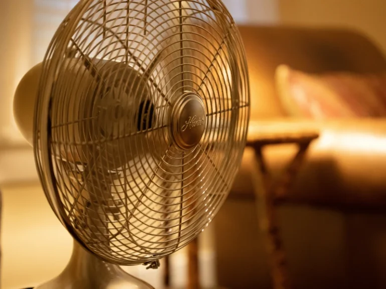 Ventilateur pour garder l'air frais dans la maison